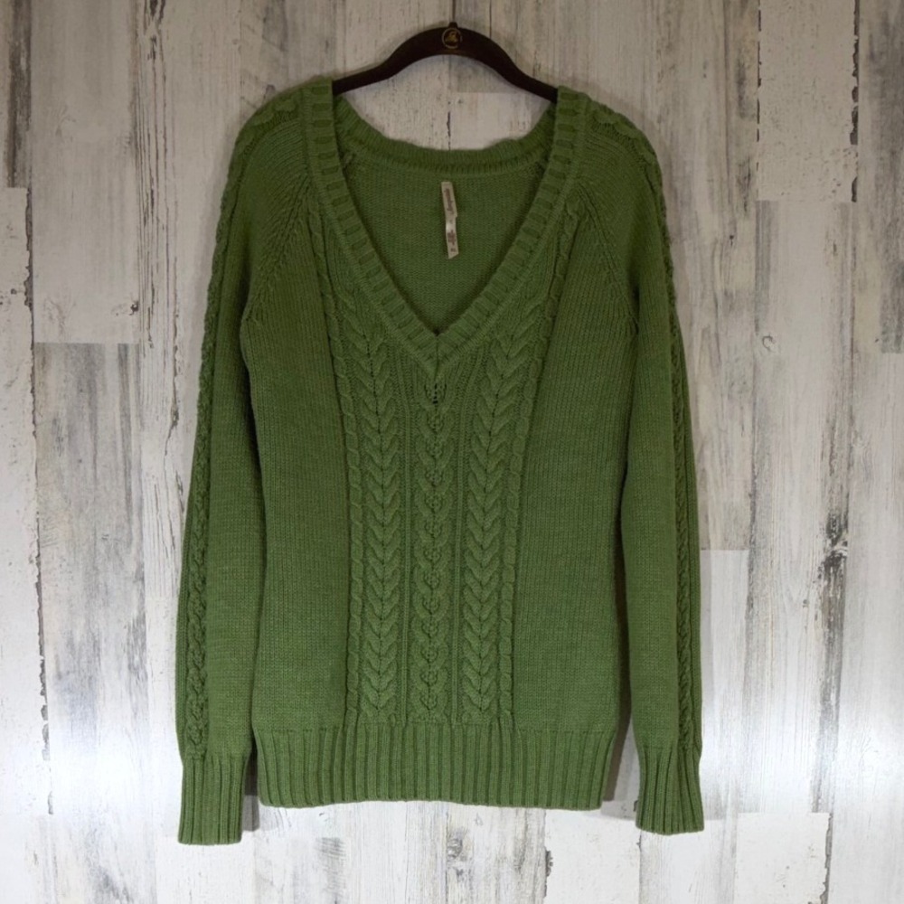 Aeropostale Sweater Small Green Cable Knit V-Neck Long Sleeve Cotton Blend READ
